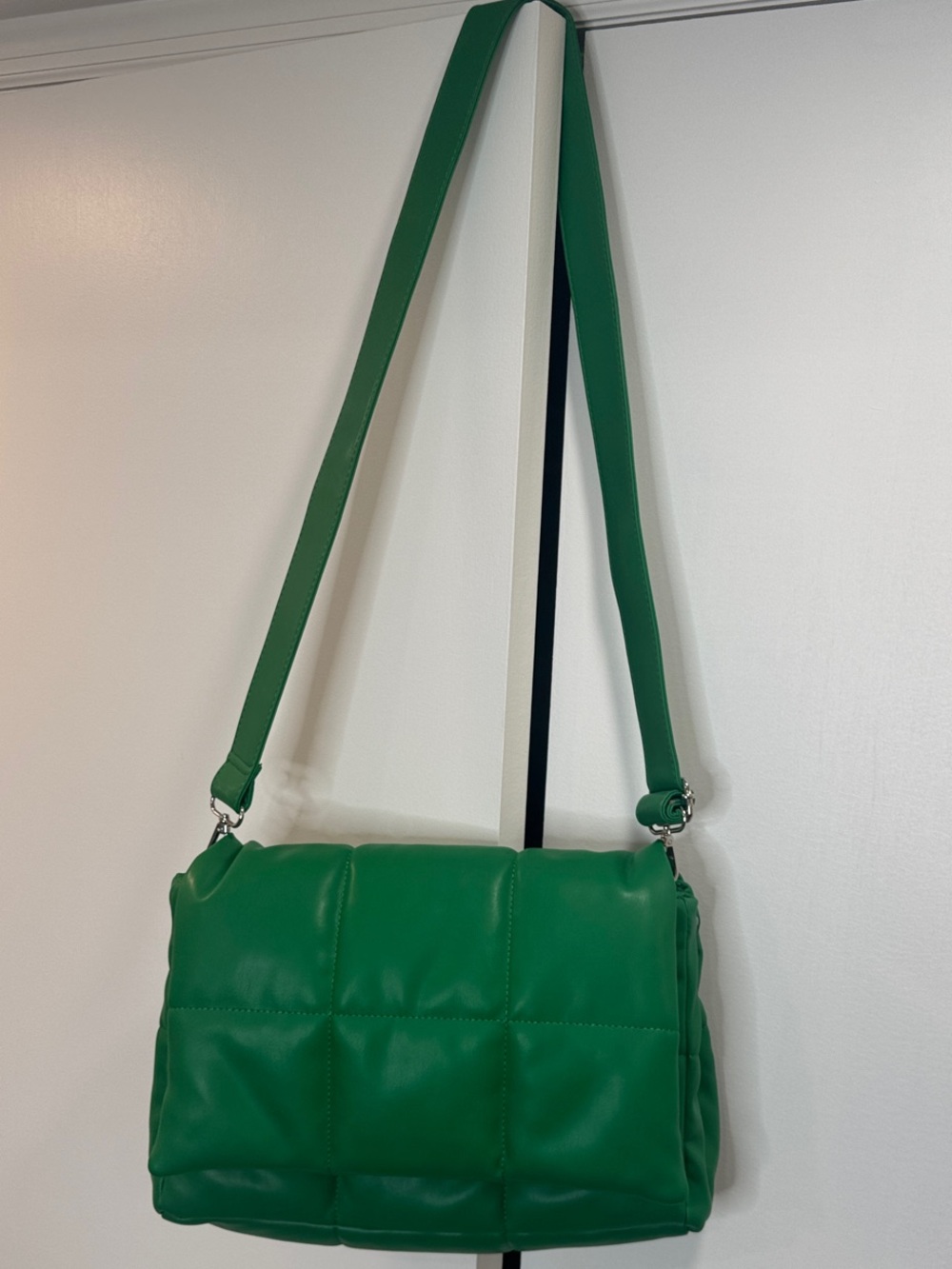 “BOTTEGA GREEN” PUFFER Quilted Shoulder Tote Bag